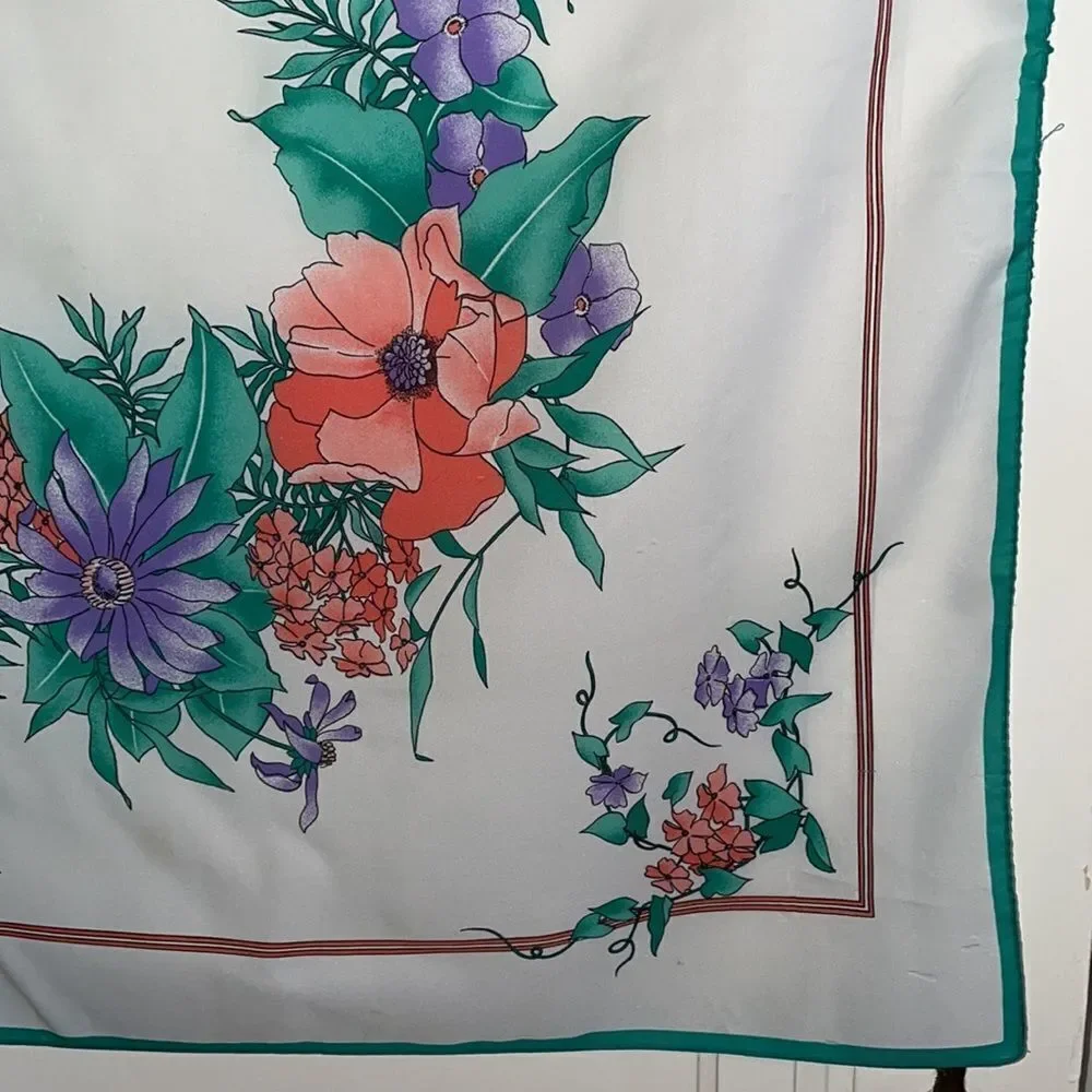 Vtg‎ 70s/80s white polyester floral large square scarf